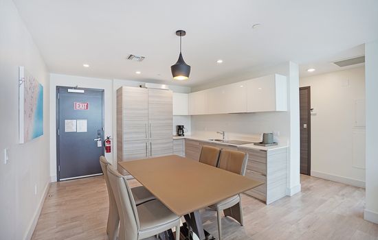 Charming apartment in Lake City, Canada